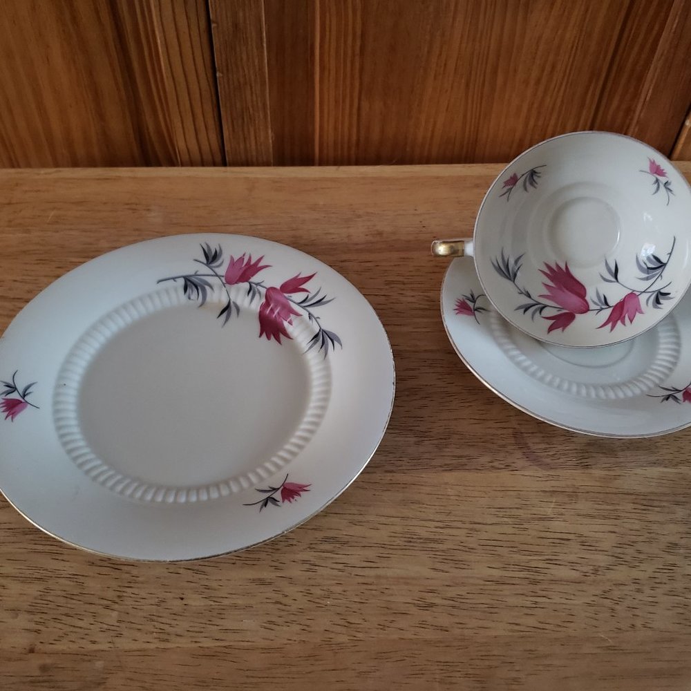 729 L porcelain 3 pcs set: Gold Trimmed Teacup, Saucer & Salad Plate